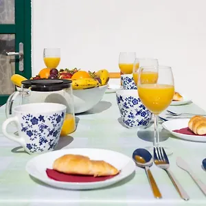 https://casa-de-playa-con-gran-terraza-y-vistas-al-mar.tenerifehoteles.net